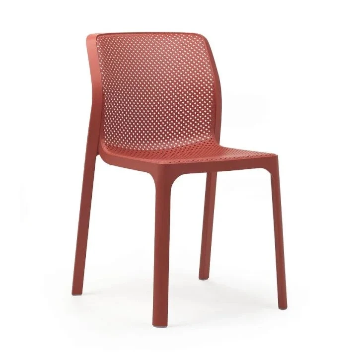 Chaise Bit