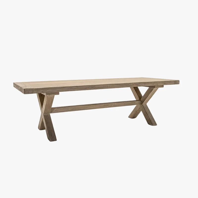 Vega Dining Table | Crossed legs